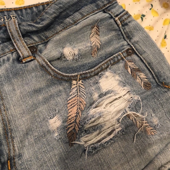 AE distressed festival shorts. 🌸 - Picture 3 of 6